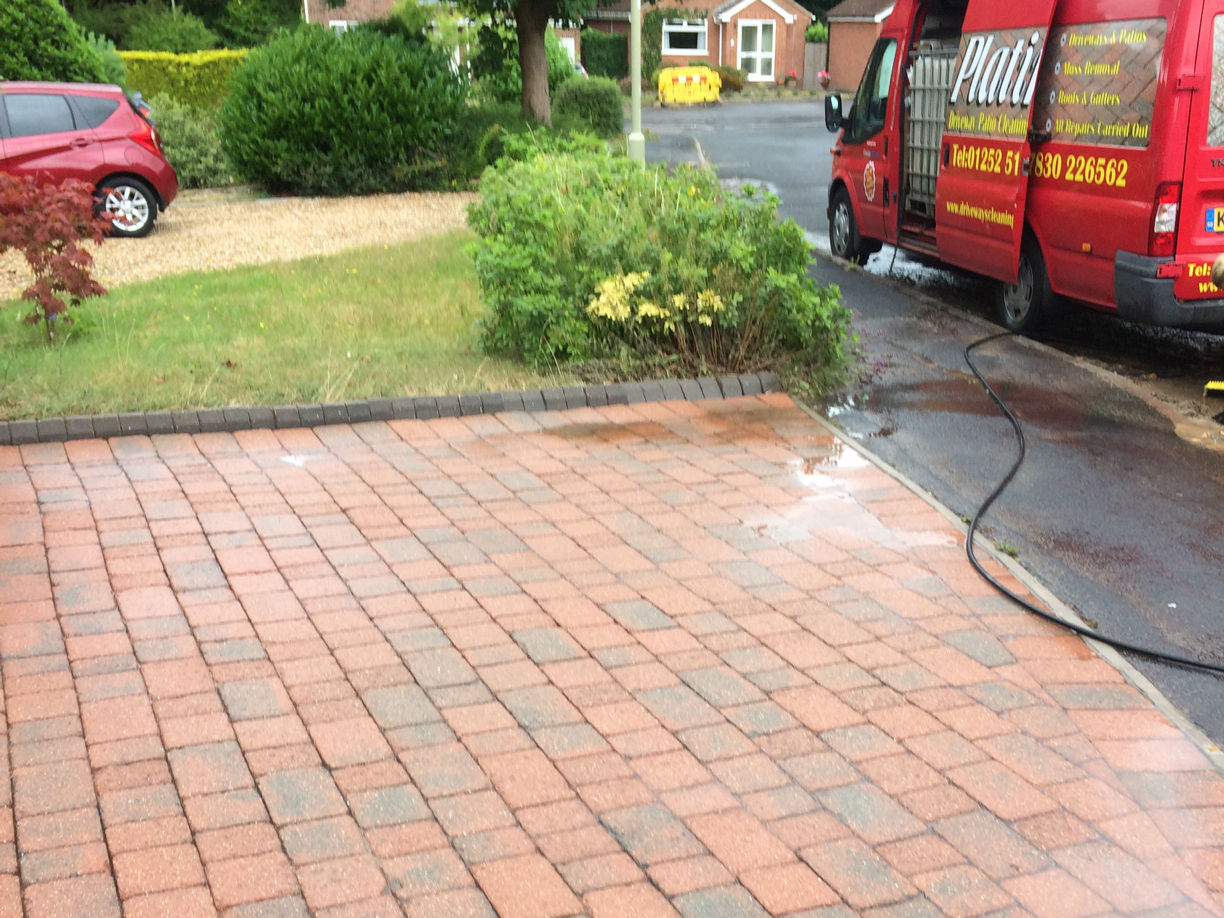 Driveway & Patio cleaning Berkshire