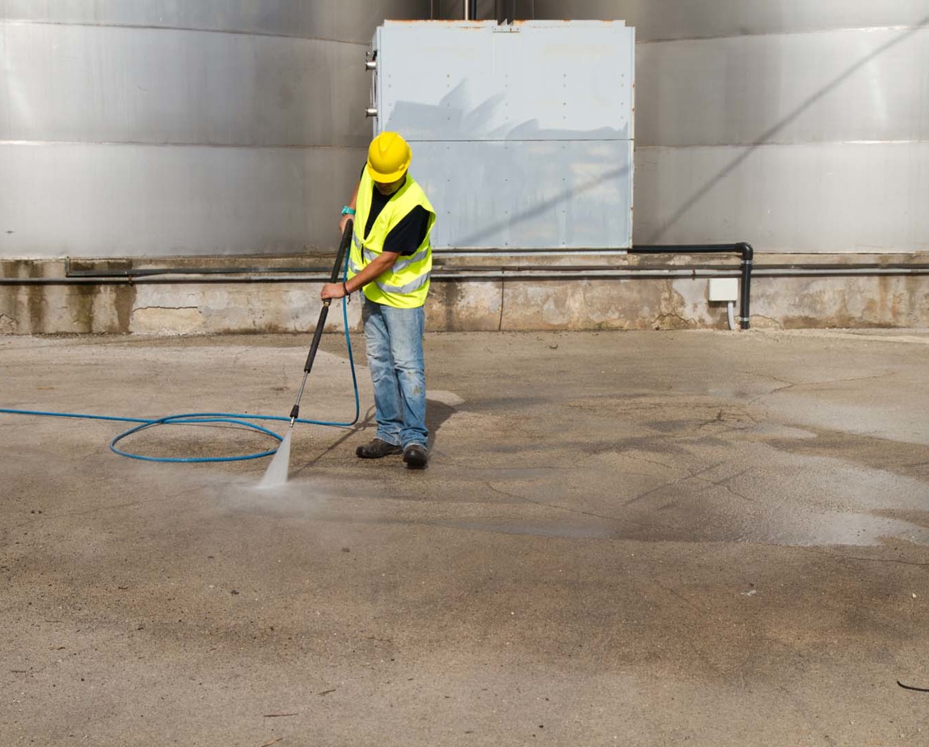 commercial driveway cleaning Hampshire Surrey and Berkshire
